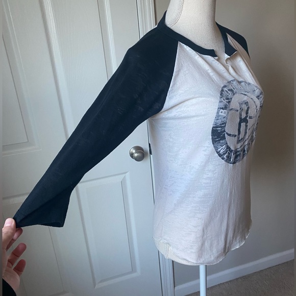 Majestic Threads | Women’s | Brooklyn Basketball Mid Sleeve Baseball T- Shirt - Picture 7 of 13